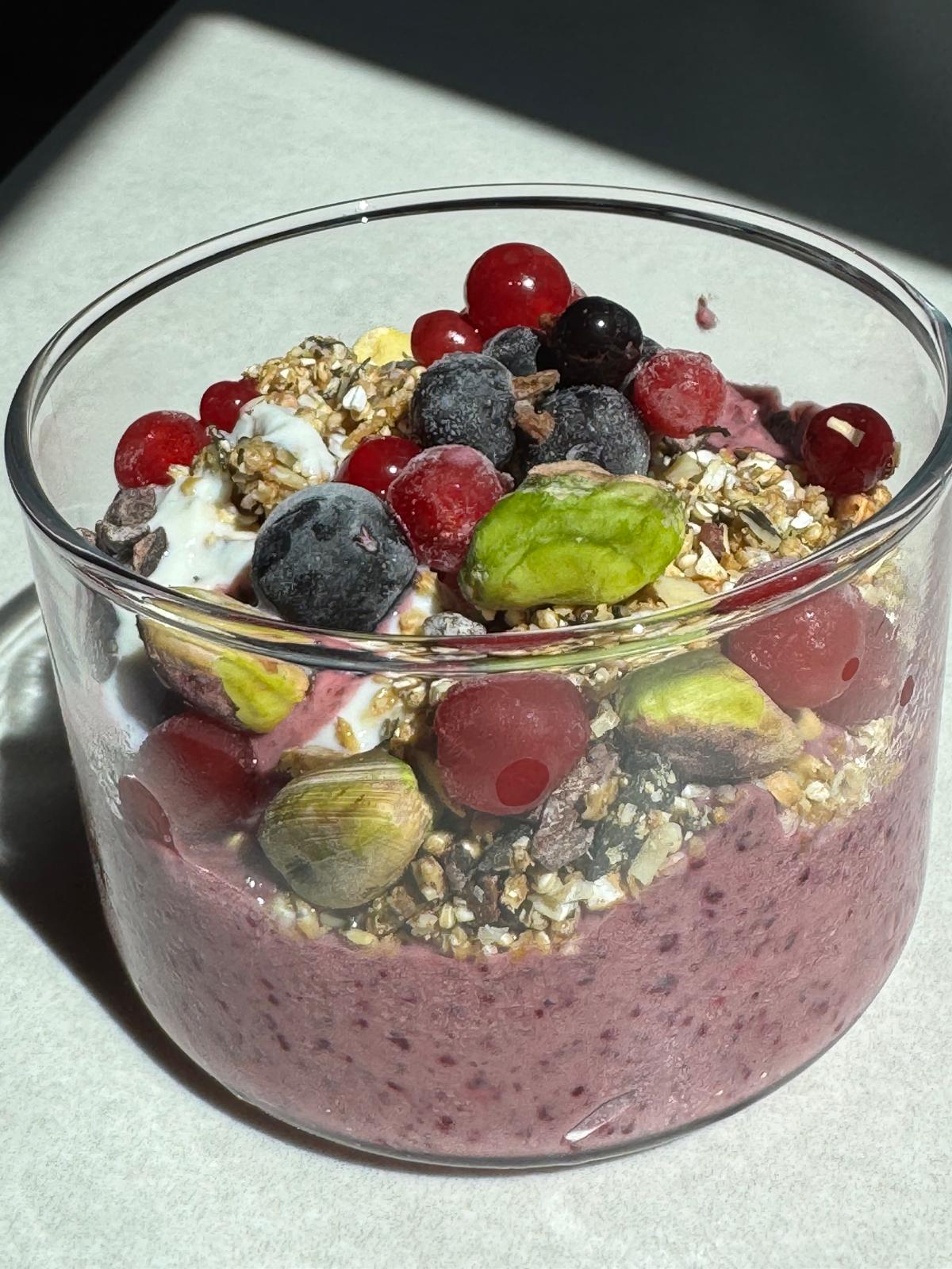 Berry Crumble Bowl